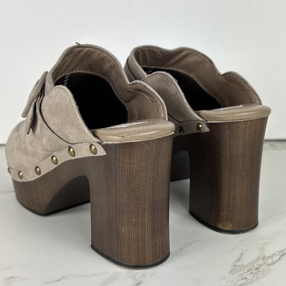 Y2K Clogs Heels Platform Studded Womens 8M Beige Suede Gold Wooden Slip on 2000s - Picture 5 of 9